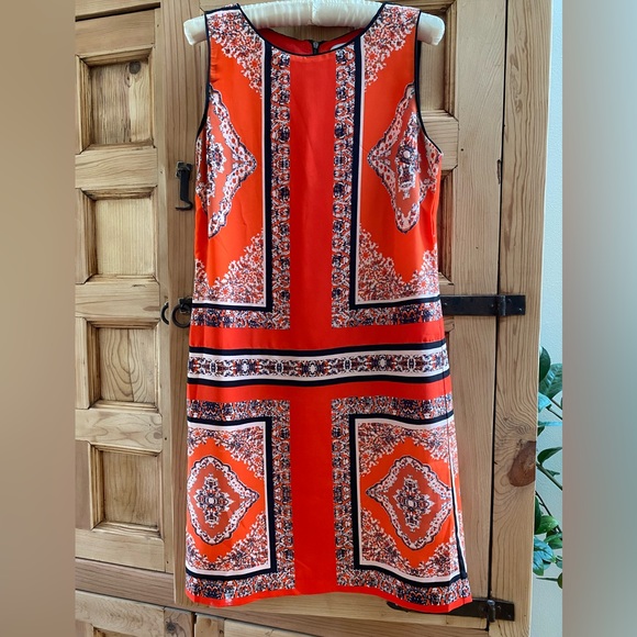Carmen Marc Valvo Dresses & Skirts - Carmen Marc Valvo shift dress - orange-red, black and cream pattern - size 2